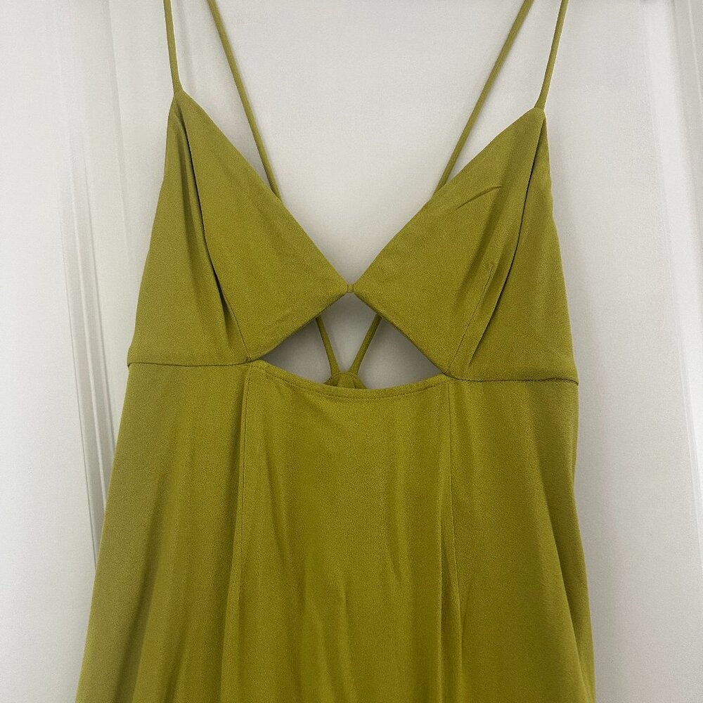 Future Collective by Alani Noelle Cut Out Green Dress Size 6